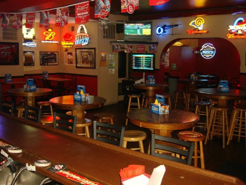 Carson's Sports Bar & Restaurant